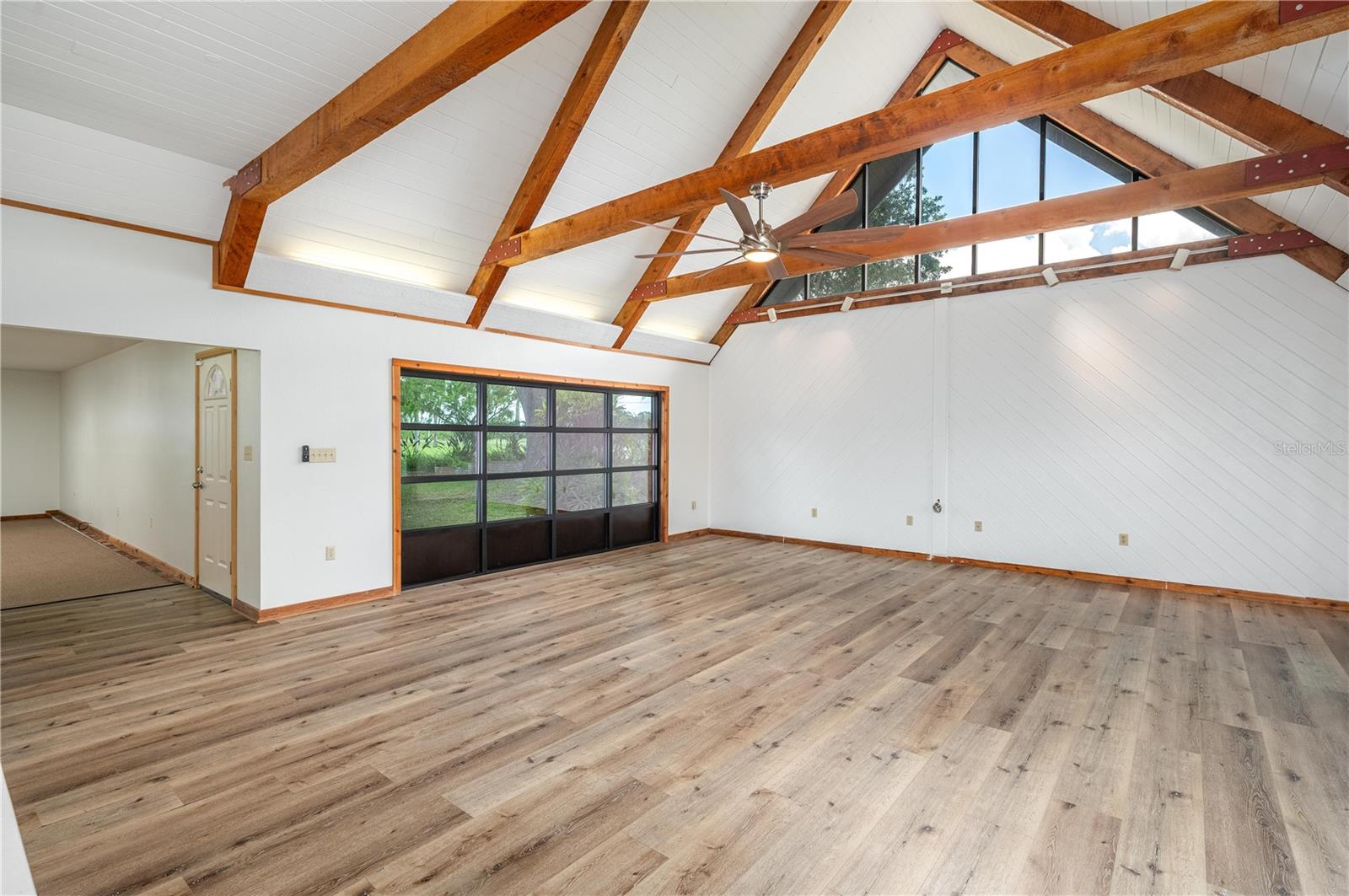 CROOKED LAKE - Residential
