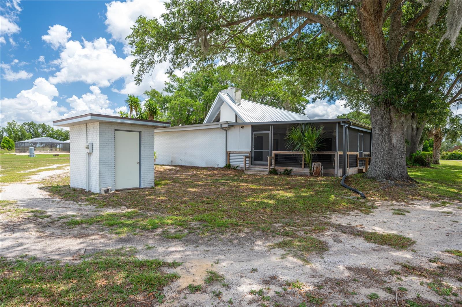 CROOKED LAKE - Residential