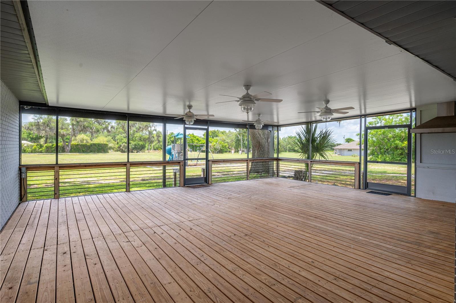 CROOKED LAKE - Residential