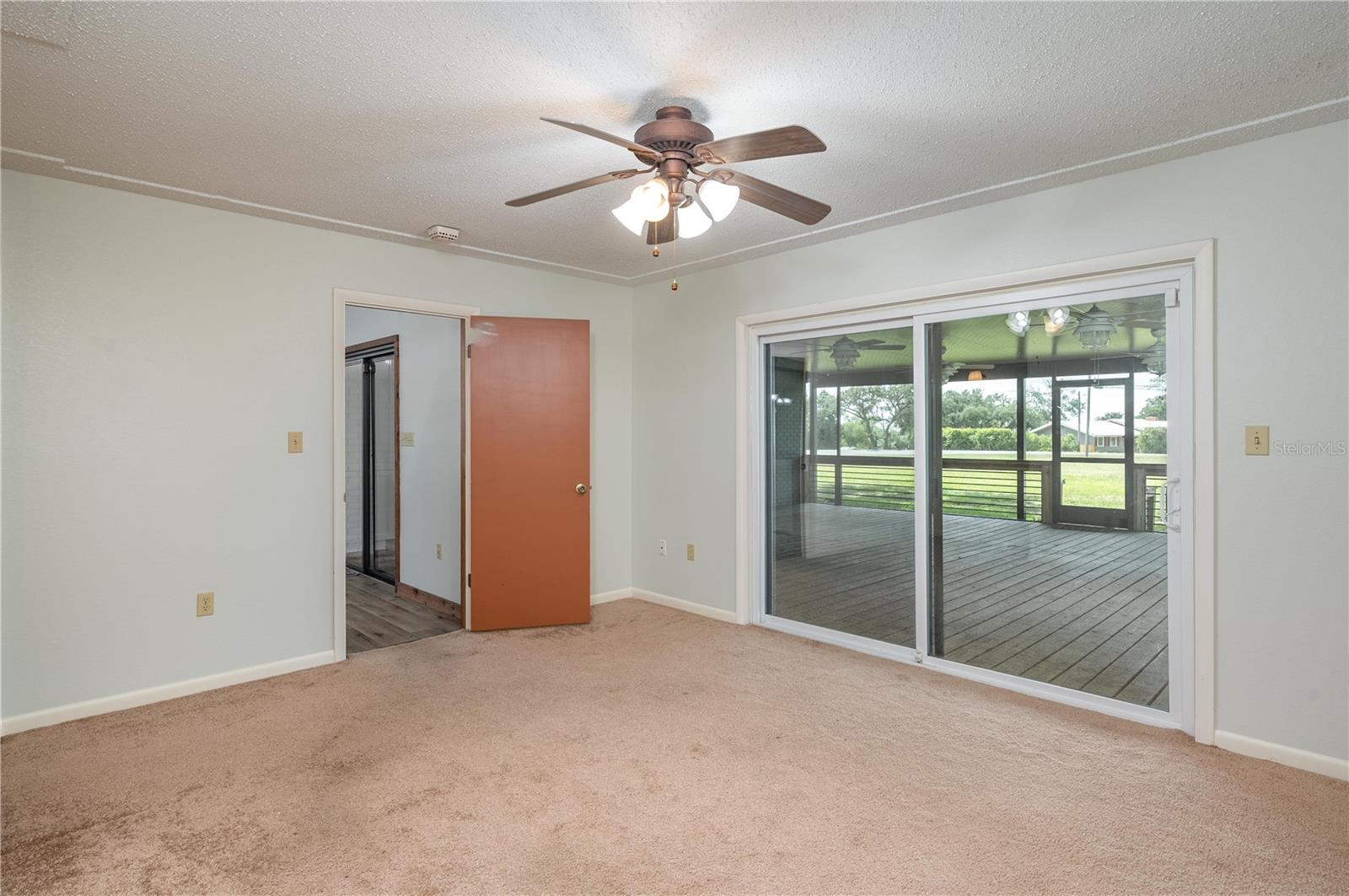 CROOKED LAKE - Residential