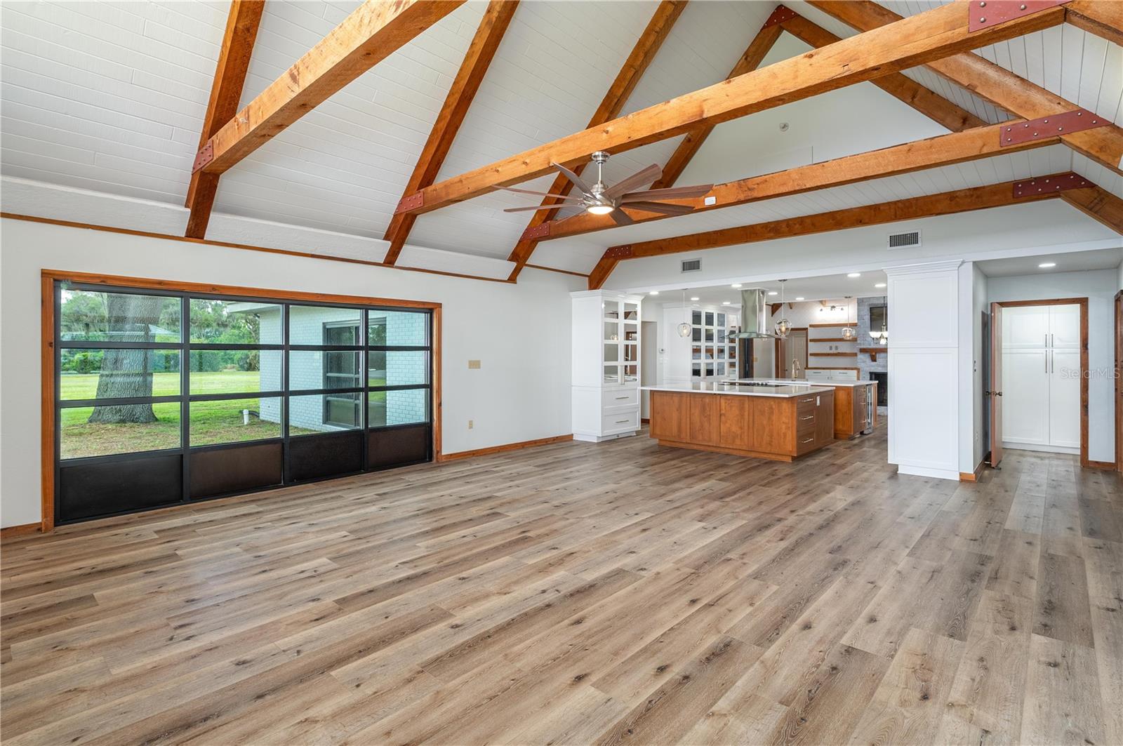 CROOKED LAKE - Residential