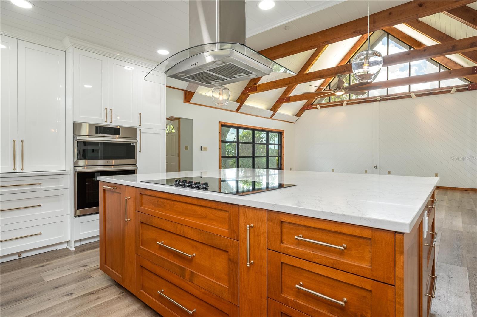 CROOKED LAKE - Residential