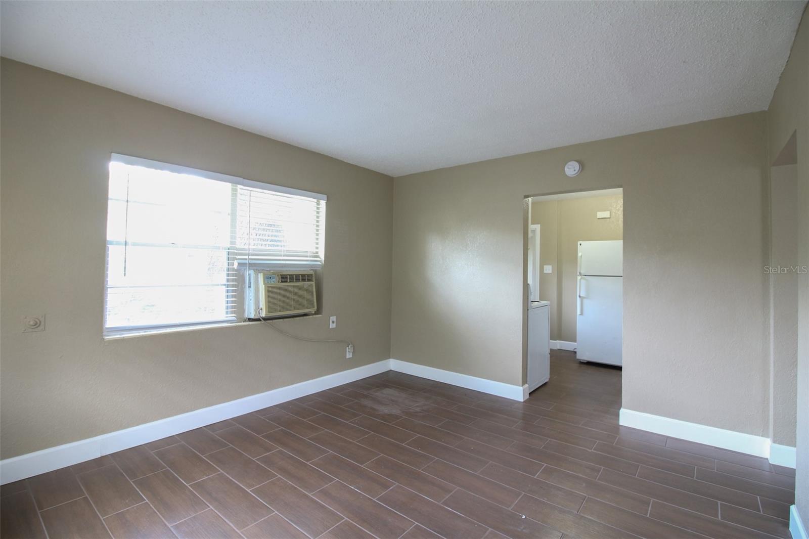 VAN DEUSEN AND SHANNONS - Residential Lease