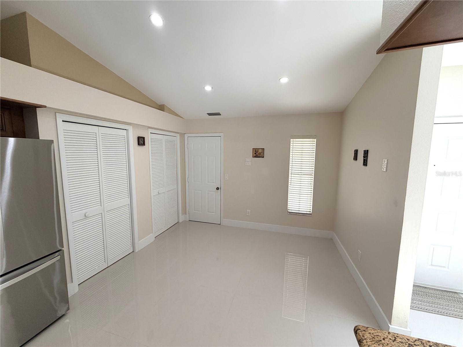COLLEGE HEIGHTS PH 02 - Residential Lease