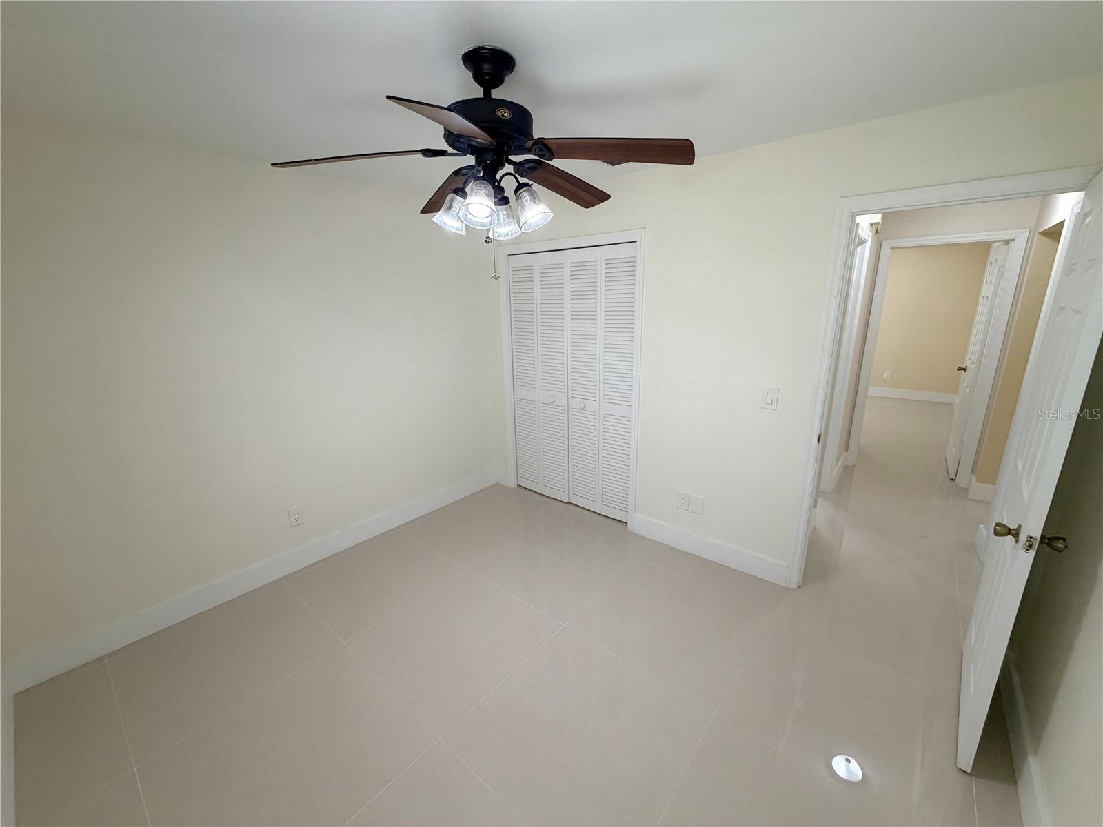 COLLEGE HEIGHTS PH 02 - Residential Lease