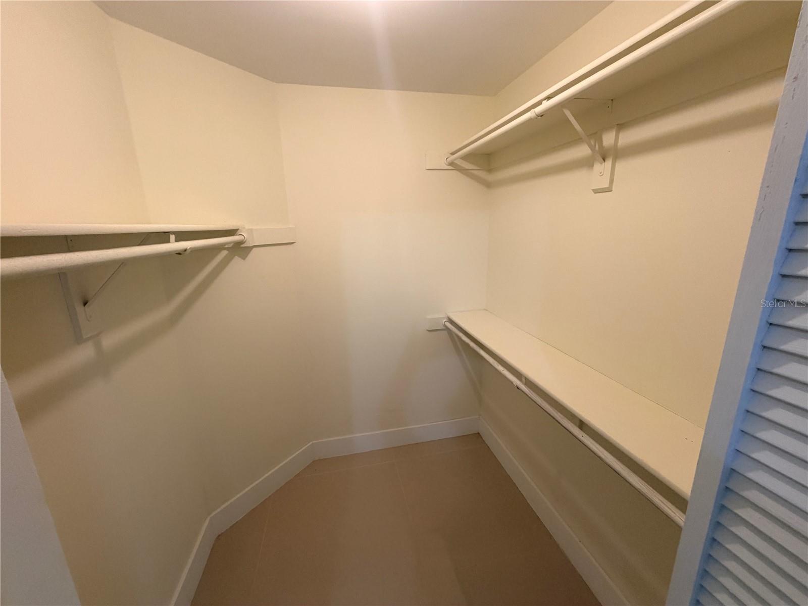 COLLEGE HEIGHTS PH 02 - Residential Lease