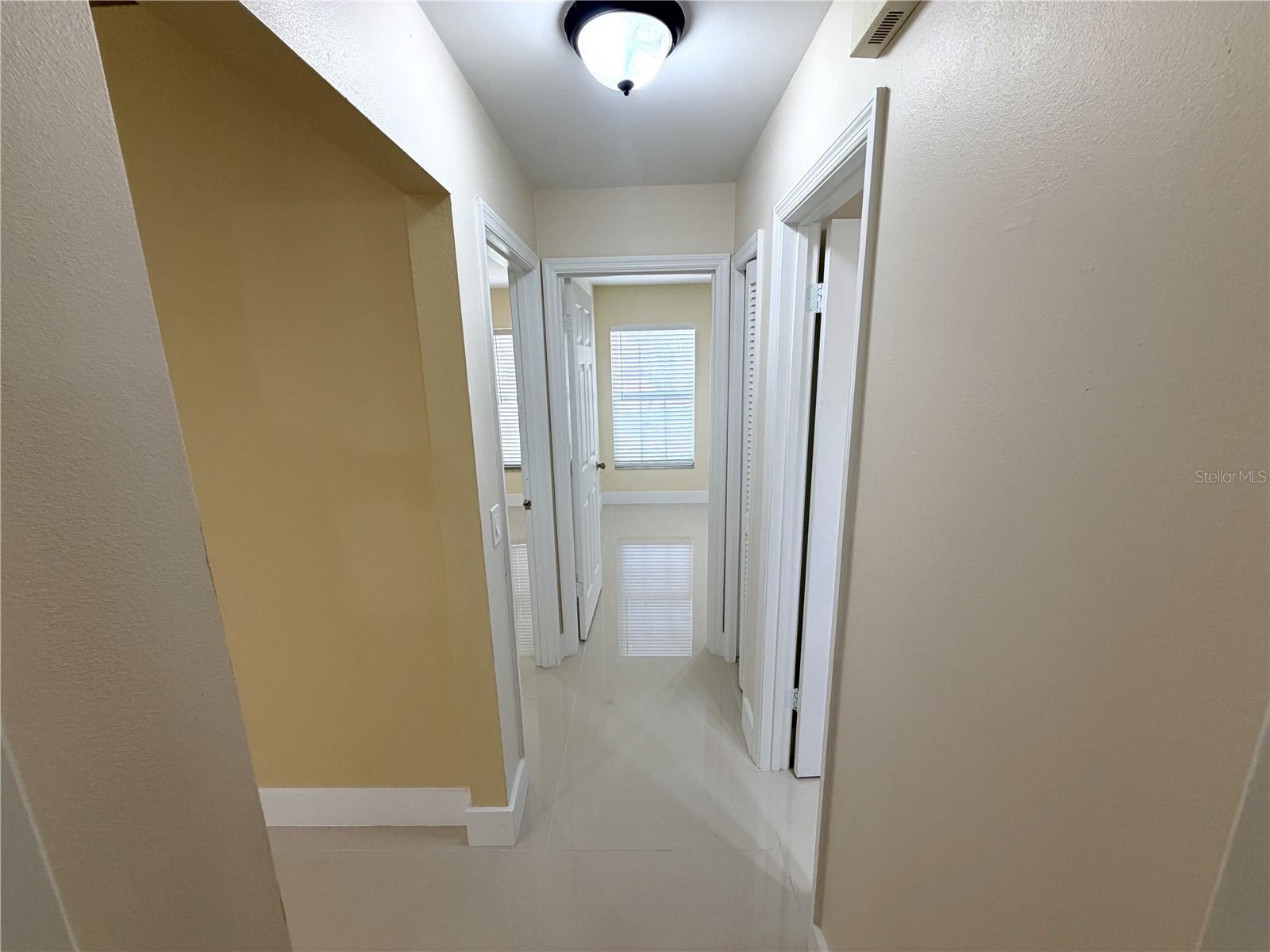 COLLEGE HEIGHTS PH 02 - Residential Lease