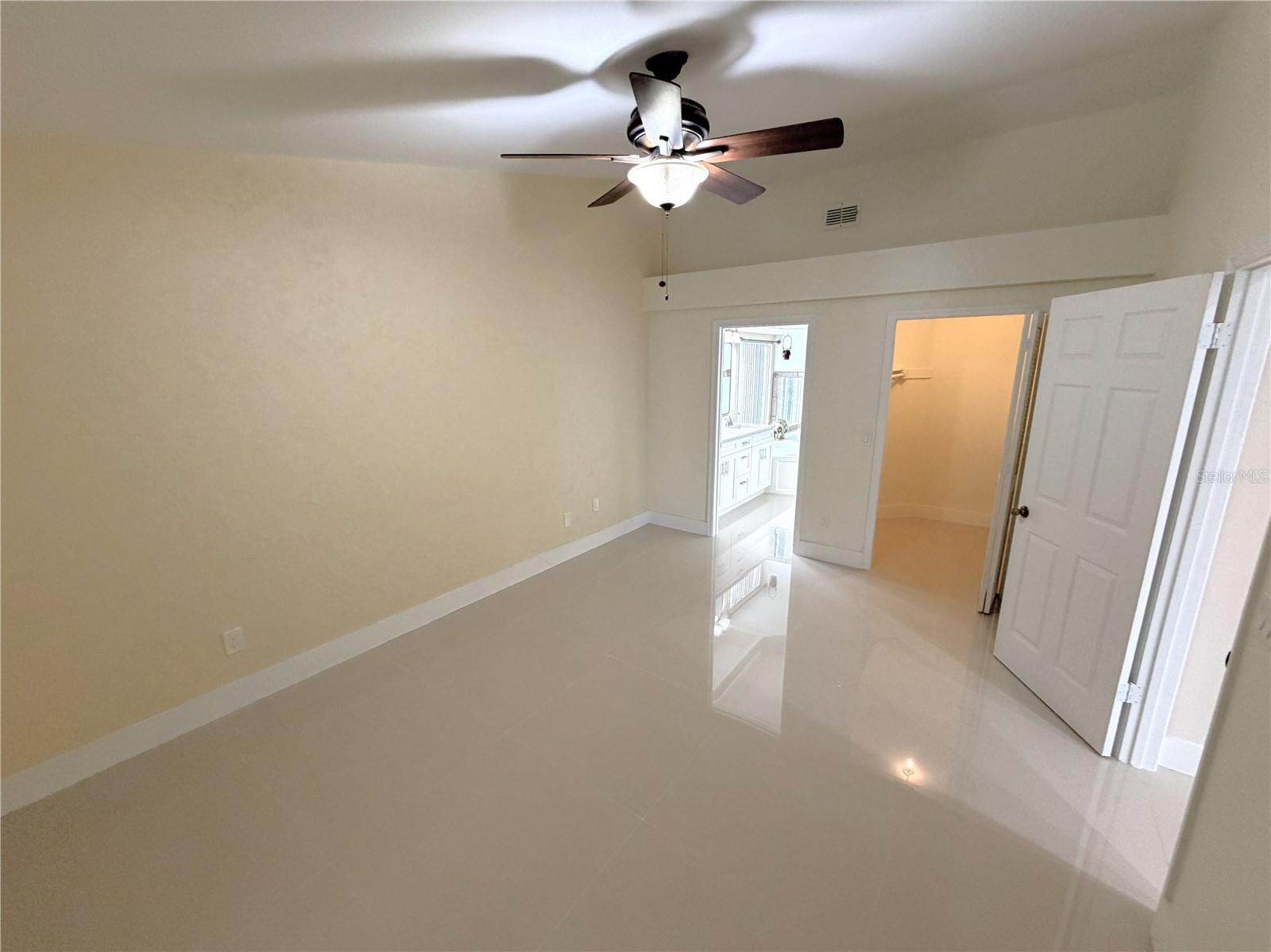 COLLEGE HEIGHTS PH 02 - Residential Lease