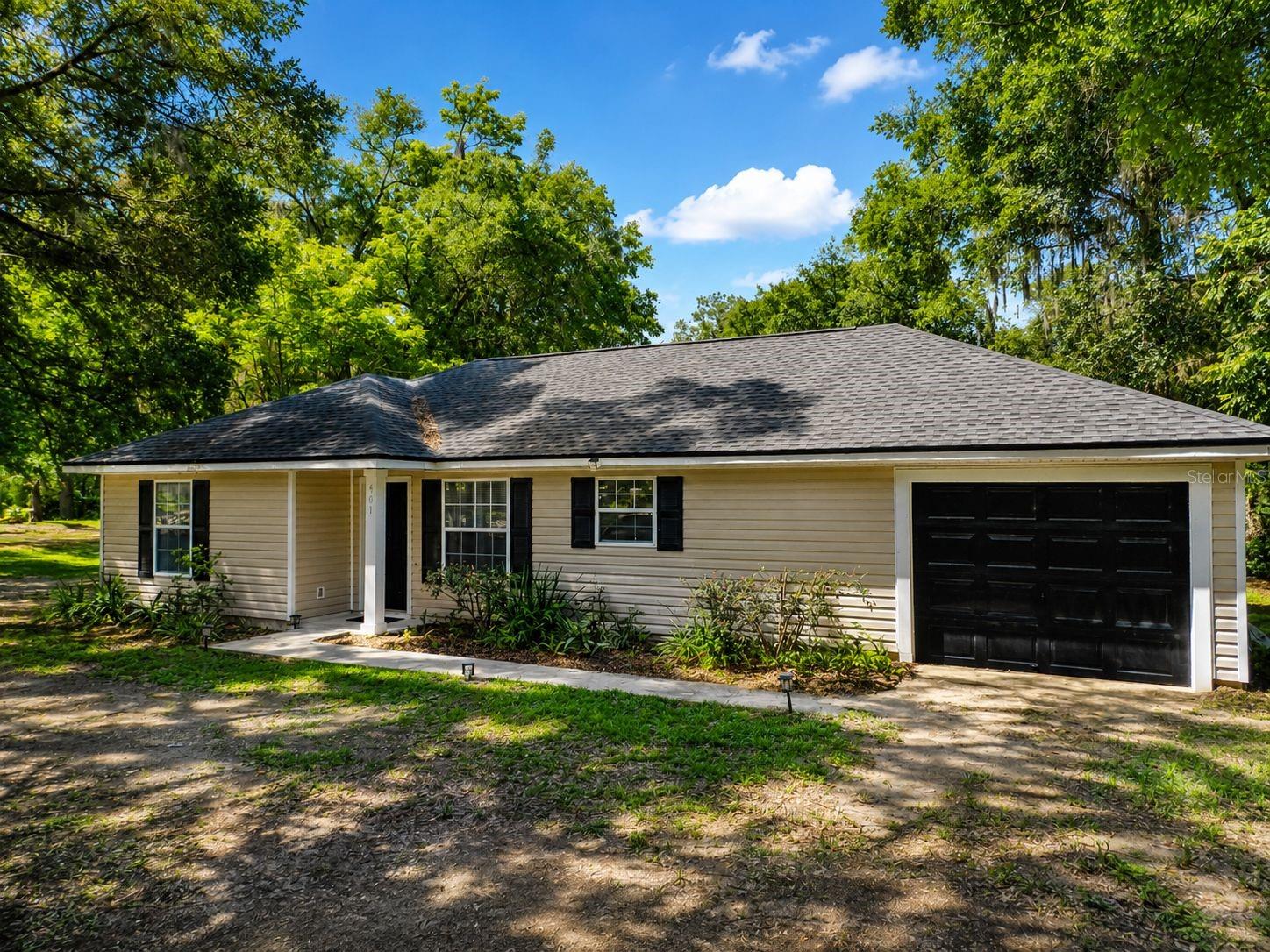 SUNRISE PARK 2ND ADD - Residential