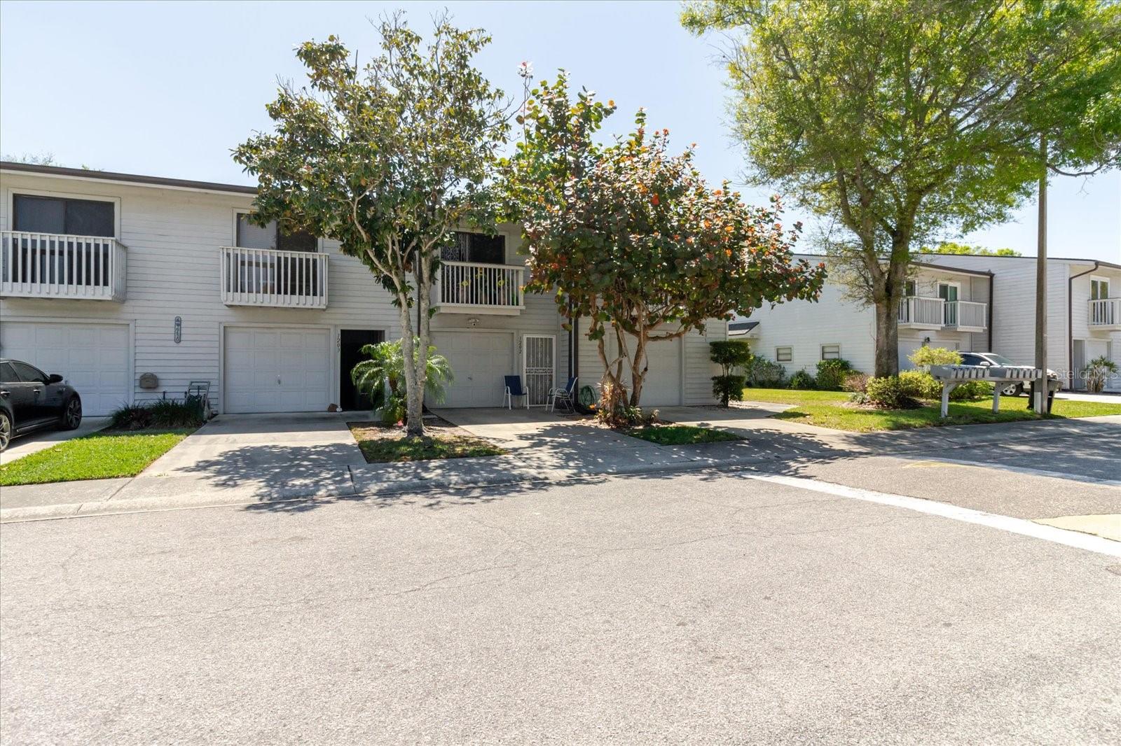 LAKE FOREST CONDO - Residential