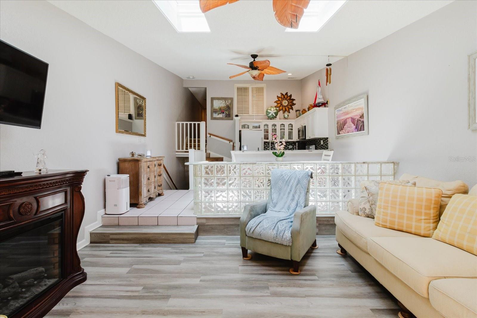 LAKE FOREST CONDO - Residential