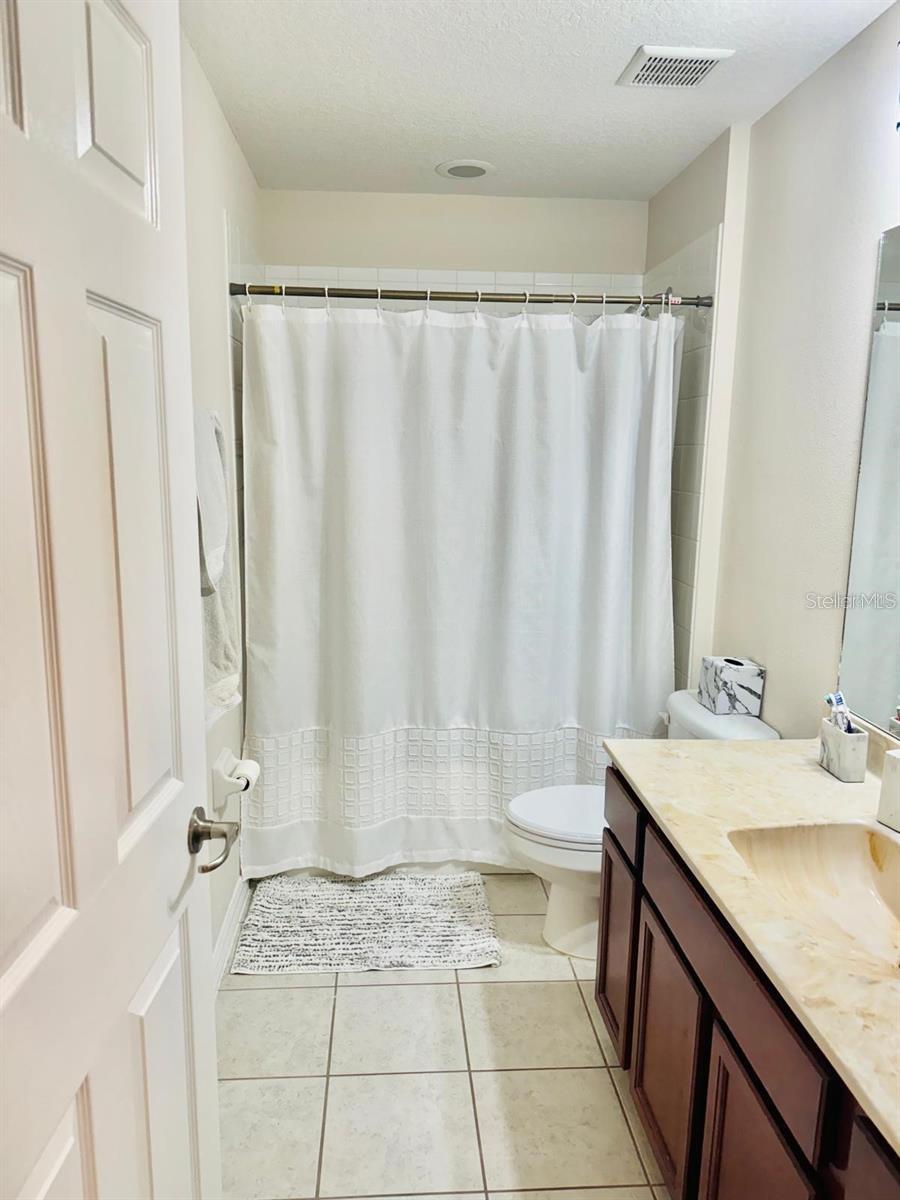 AVALON TOWN CENTER-A REP - Residential Lease