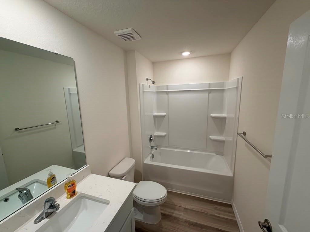 RIDGE/HEATH-BROOK PH 2 - Residential Lease