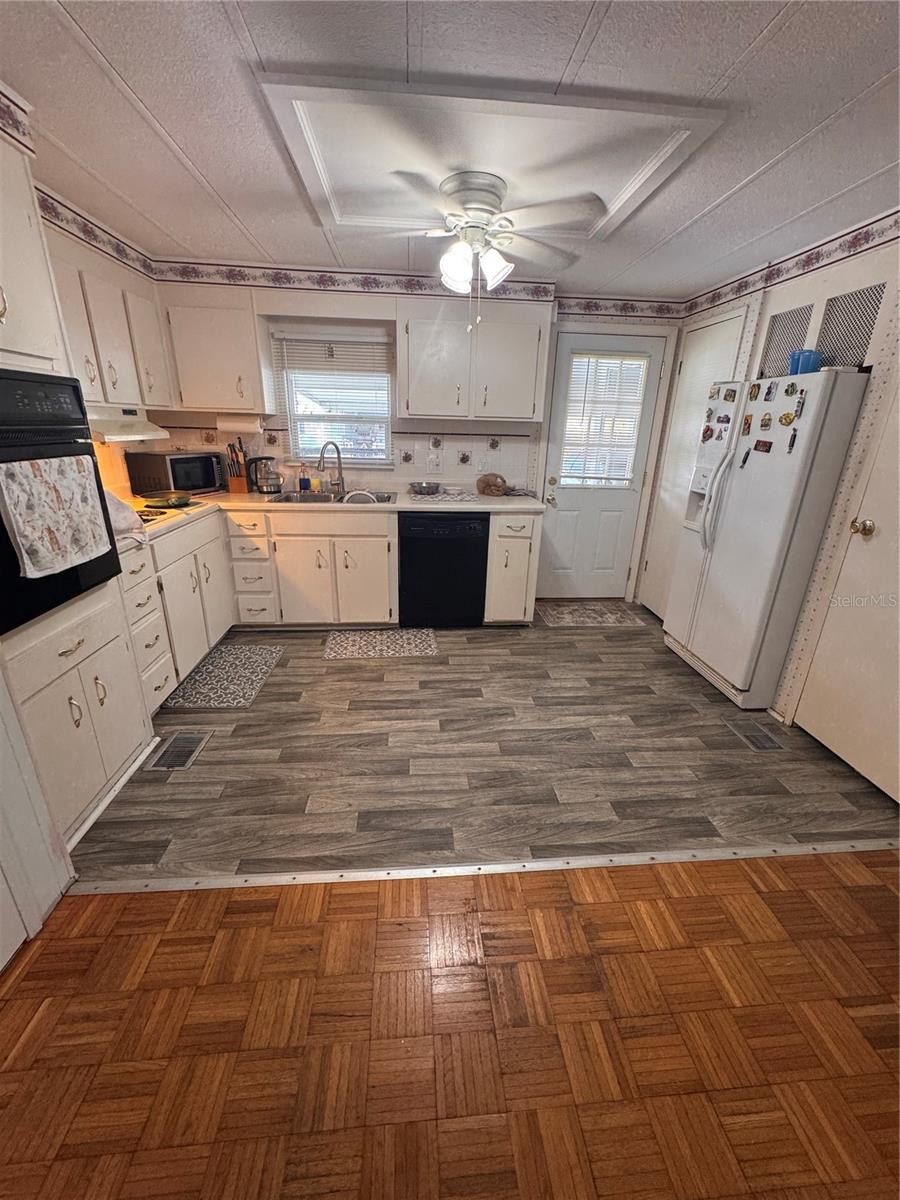 TARPON SHORES MOBILE HOME VILLAGE UNREC - Residential