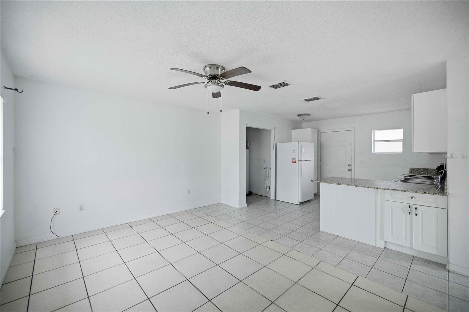 FRENCH ESTATE - Residential Lease