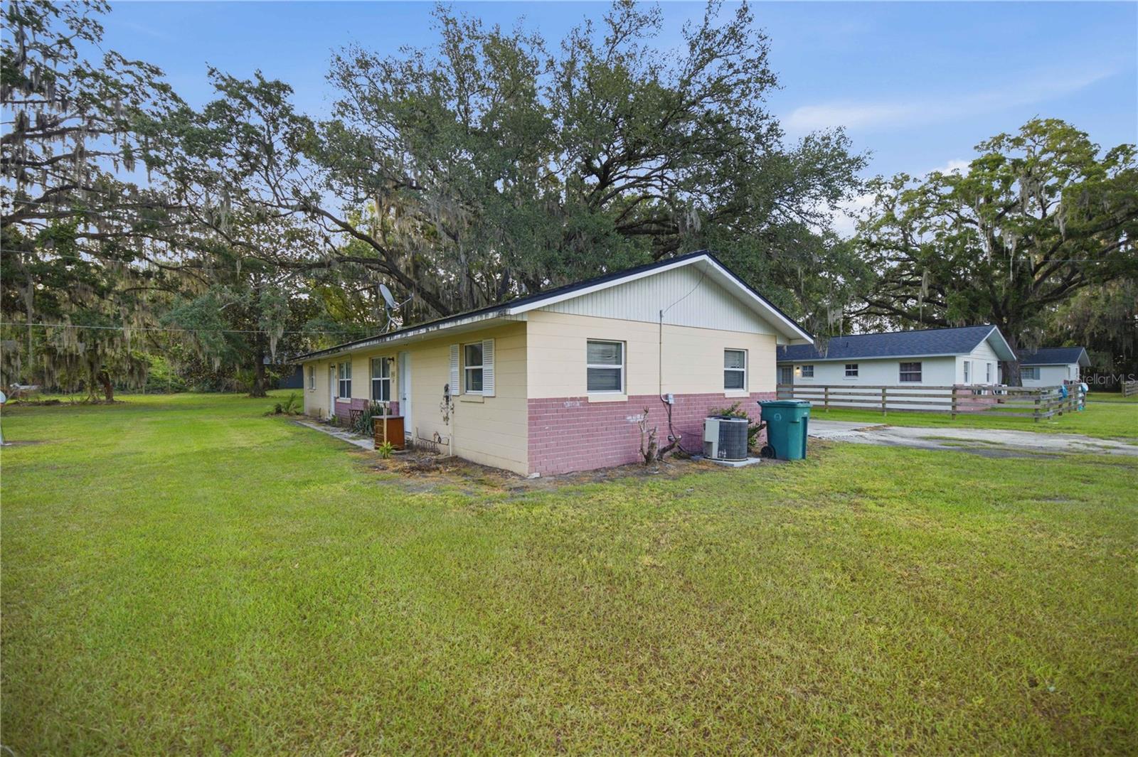 FRENCH ESTATE - Residential Lease
