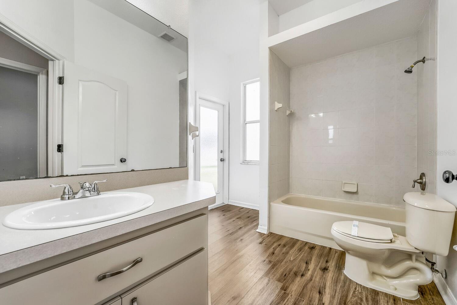 LAKE PADGETT ESTATES - Residential
