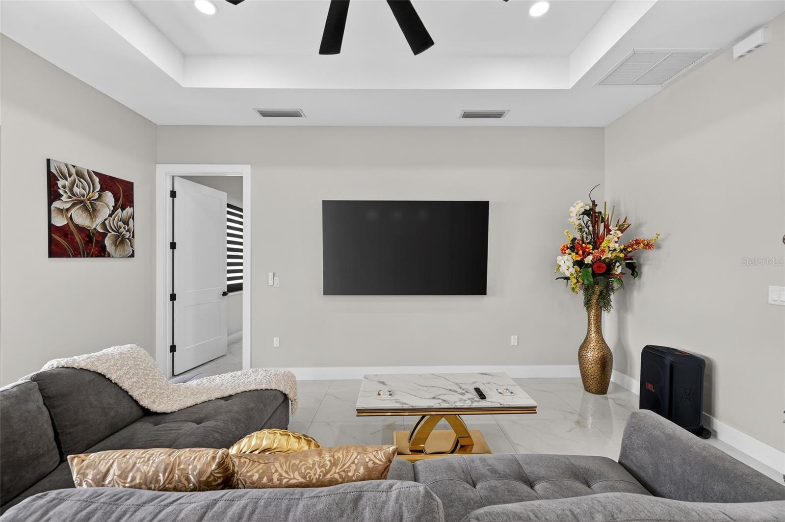 SUNN LAKES ESTATES - Residential