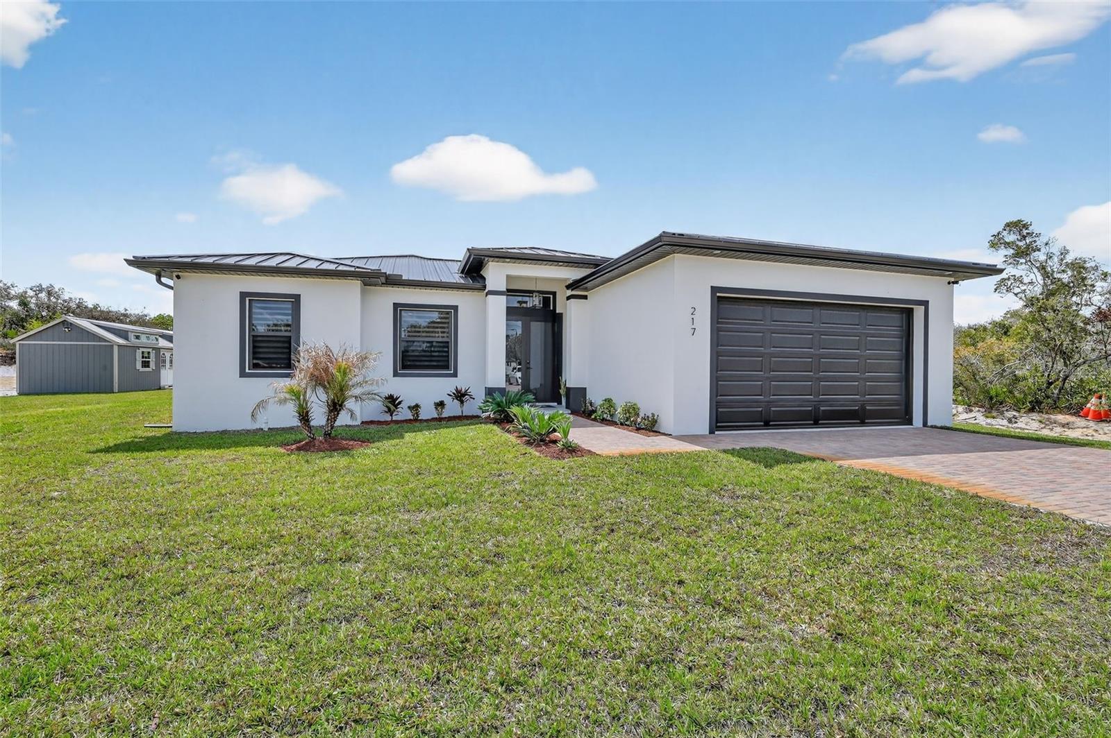 SUNN LAKES ESTATES - Residential