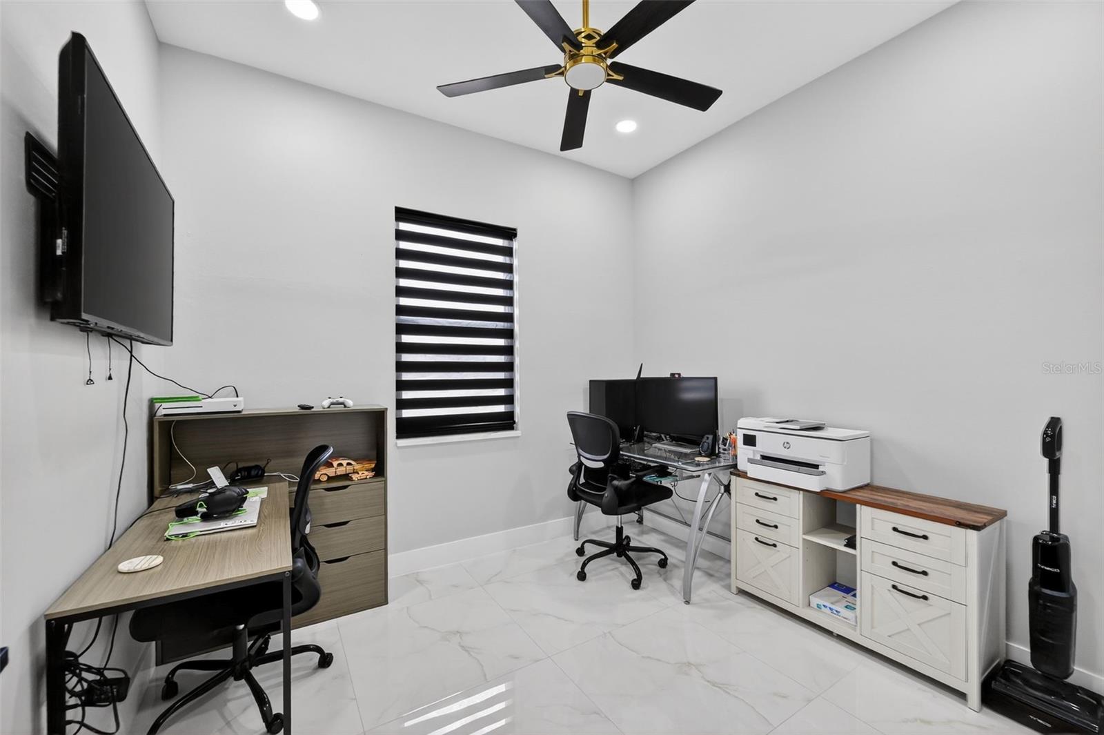 SUNN LAKES ESTATES - Residential