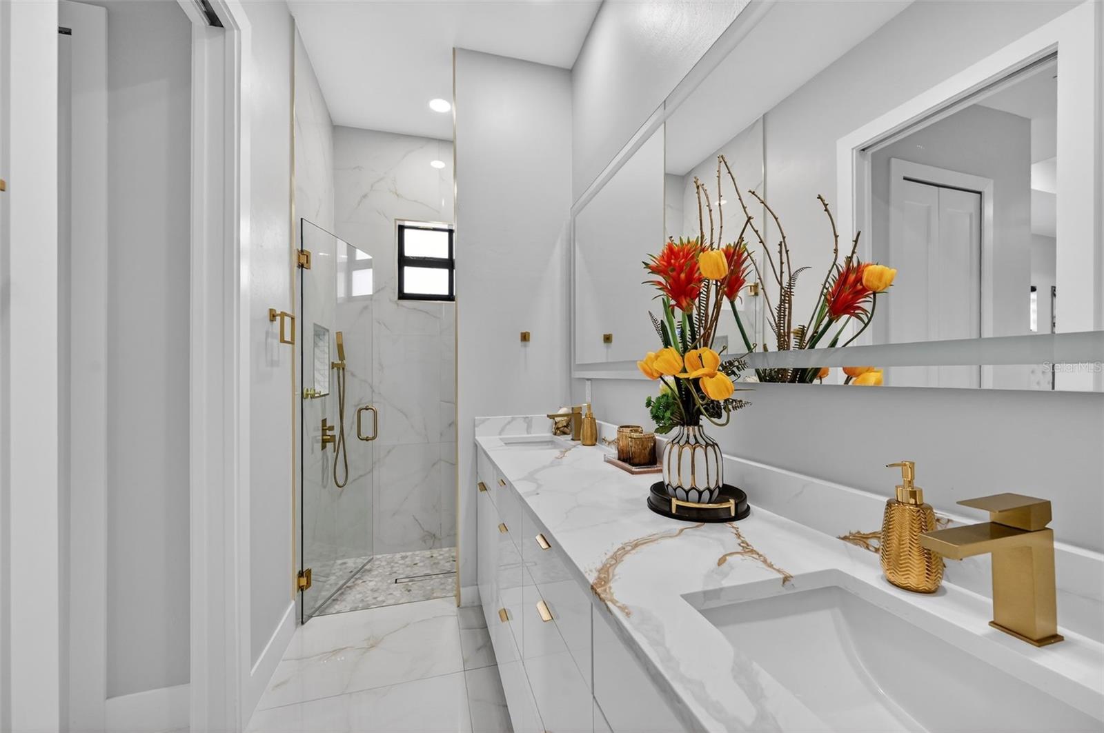 SUNN LAKES ESTATES - Residential