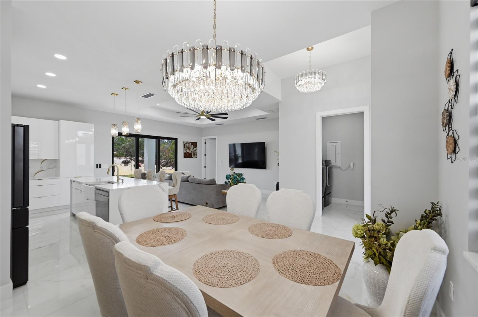 SUNN LAKES ESTATES - Residential