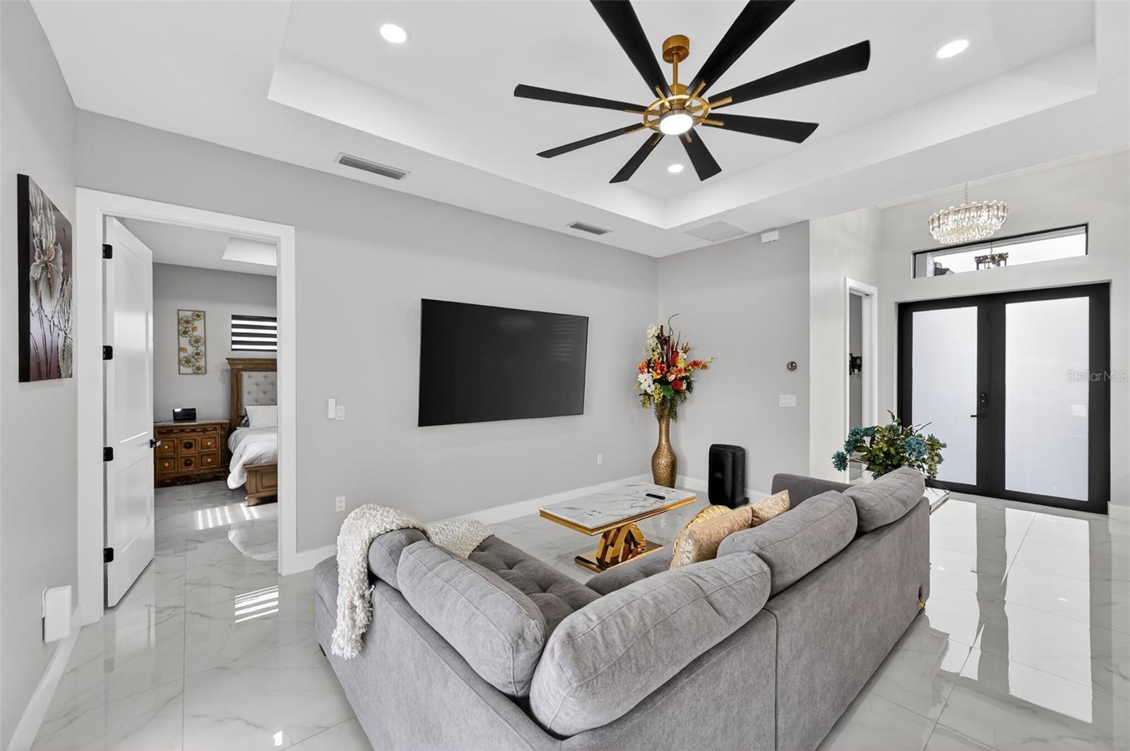 SUNN LAKES ESTATES - Residential