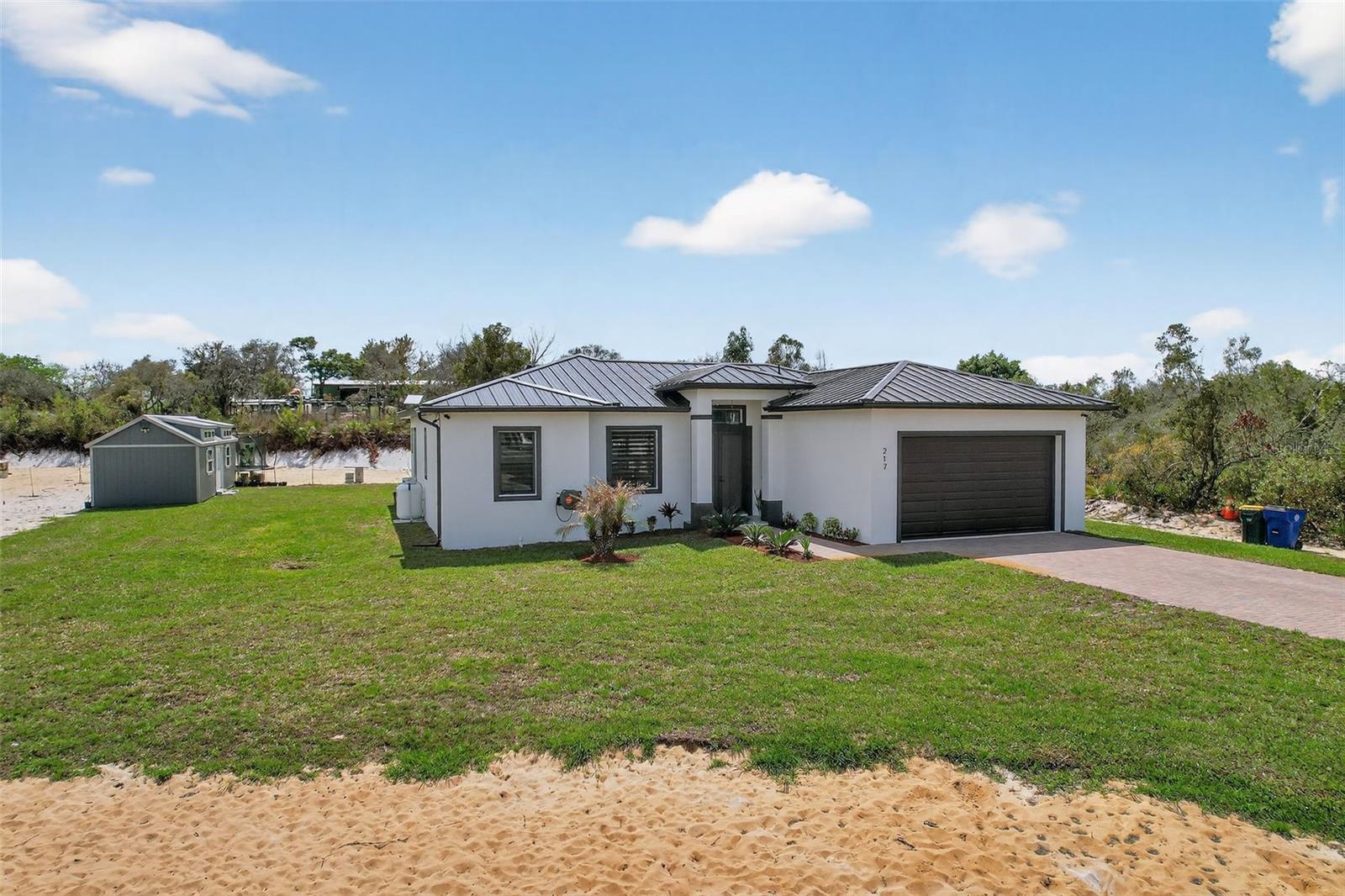 SUNN LAKES ESTATES - Residential