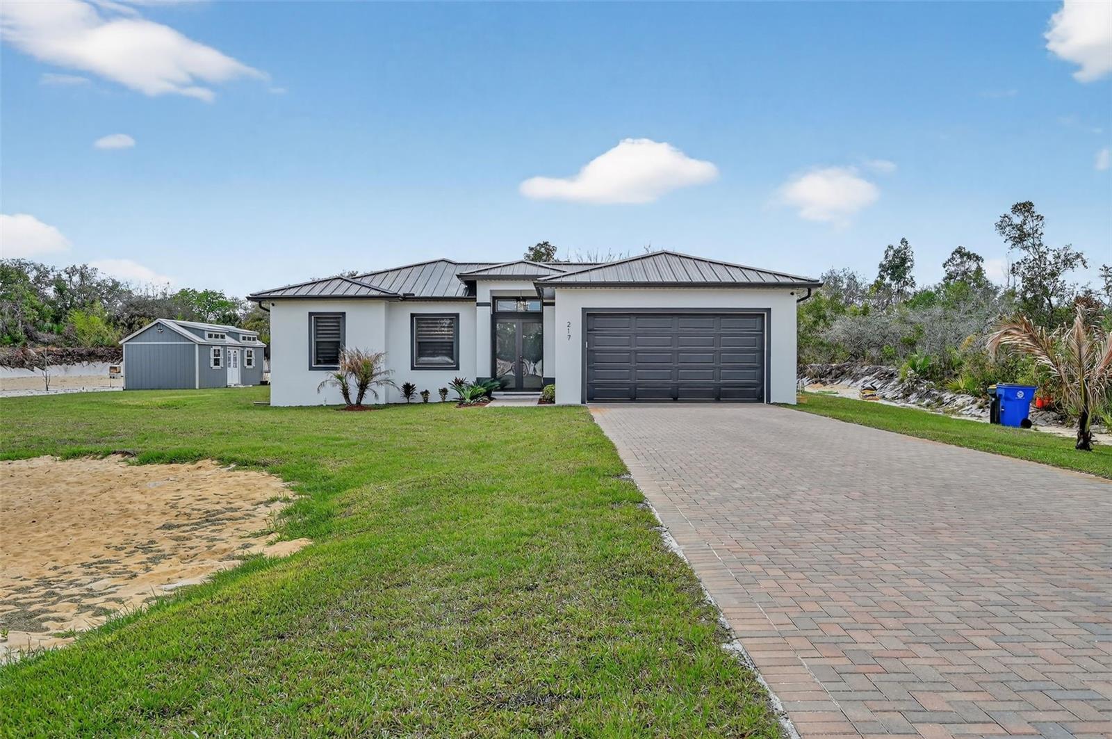 SUNN LAKES ESTATES - Residential