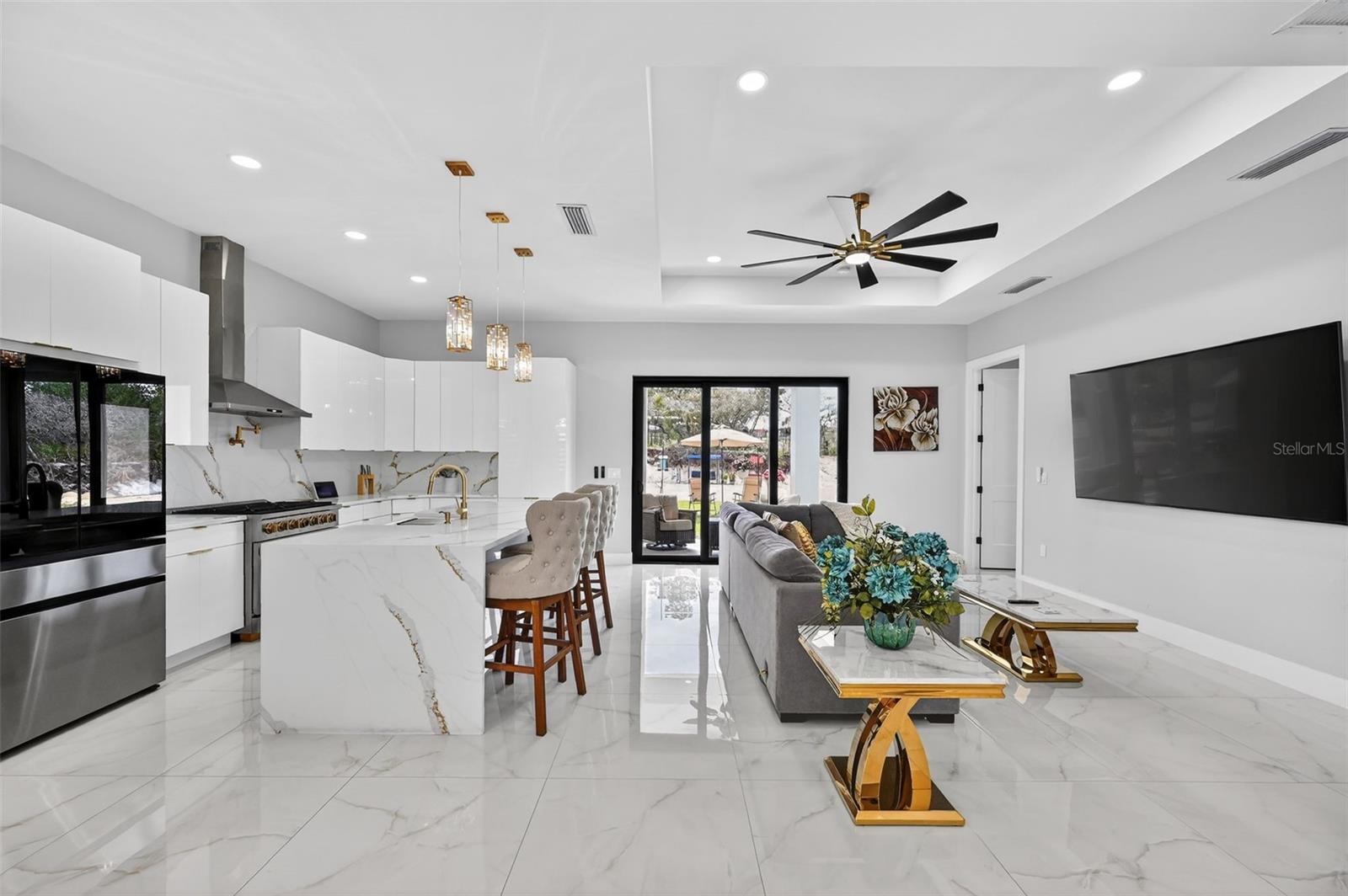 SUNN LAKES ESTATES - Residential