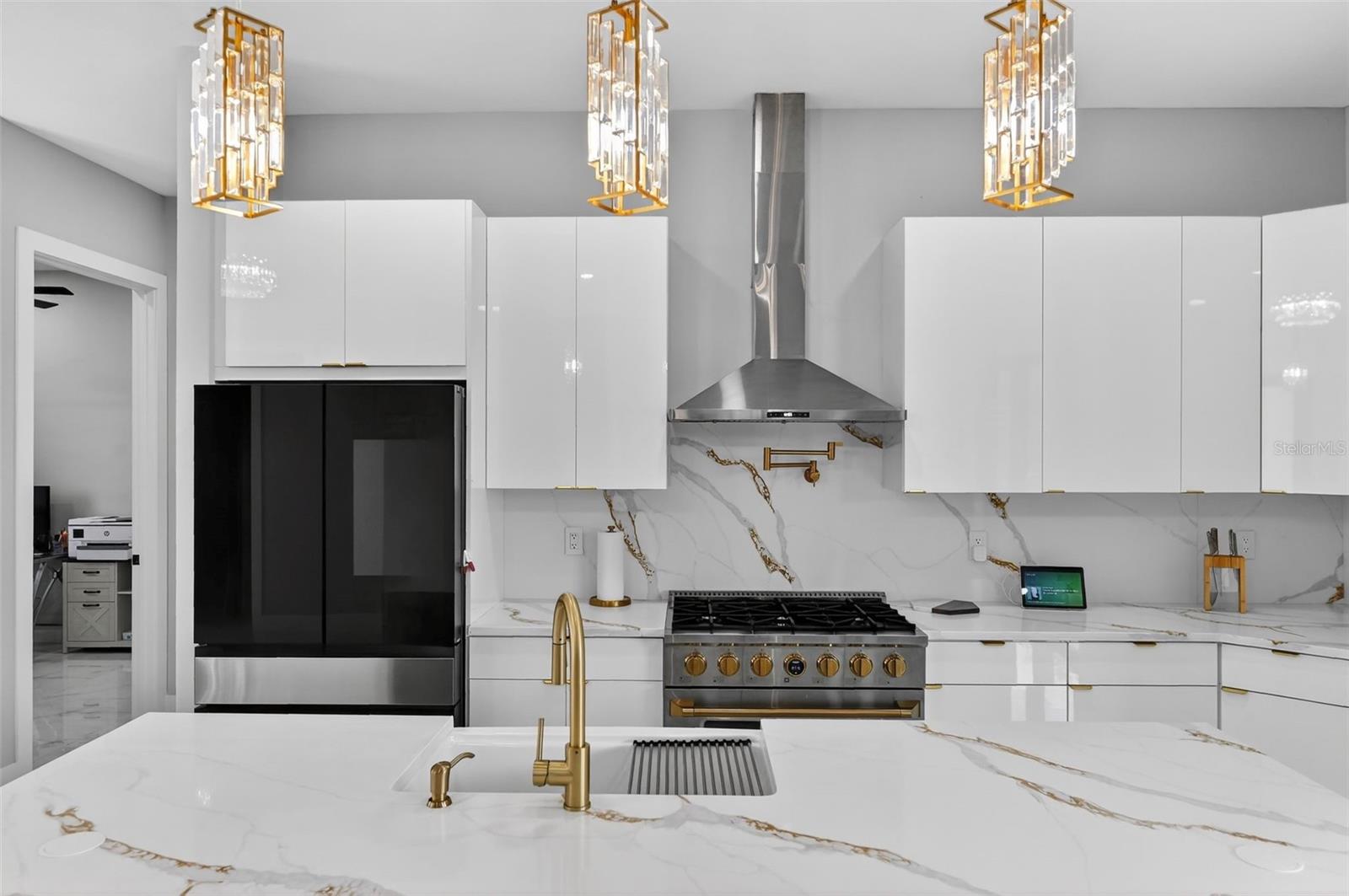 SUNN LAKES ESTATES - Residential