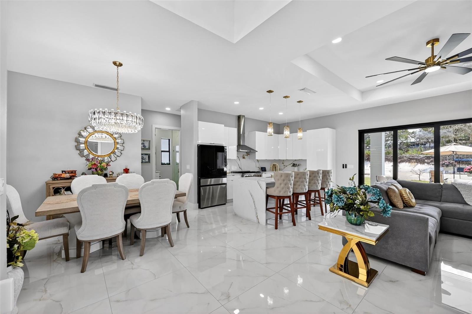 SUNN LAKES ESTATES - Residential