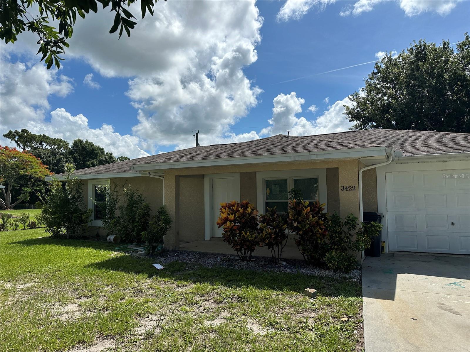 3/2 SPACIOUS HOME IN OKEECHOBEE, FL WITH 2 CAR ATTACHED GARAGE. SPACIOUS BACKYD. TENANT PAYS ALL UTILITIES AND MAINTAIN LAWN. TILE THROUGHOUT. MONTHLY INCOME MUST EQUAL 2XS THE RENT RATE, CREDIT & BACKGROUND REQUIRED. PET FRIENDLY, LIMIT 2 MED-SIZE PETS WITH NON-REFUNDABLE PET FEE. HOUSING VOUCHER WELCOME. FIRST,LAST,SEC.