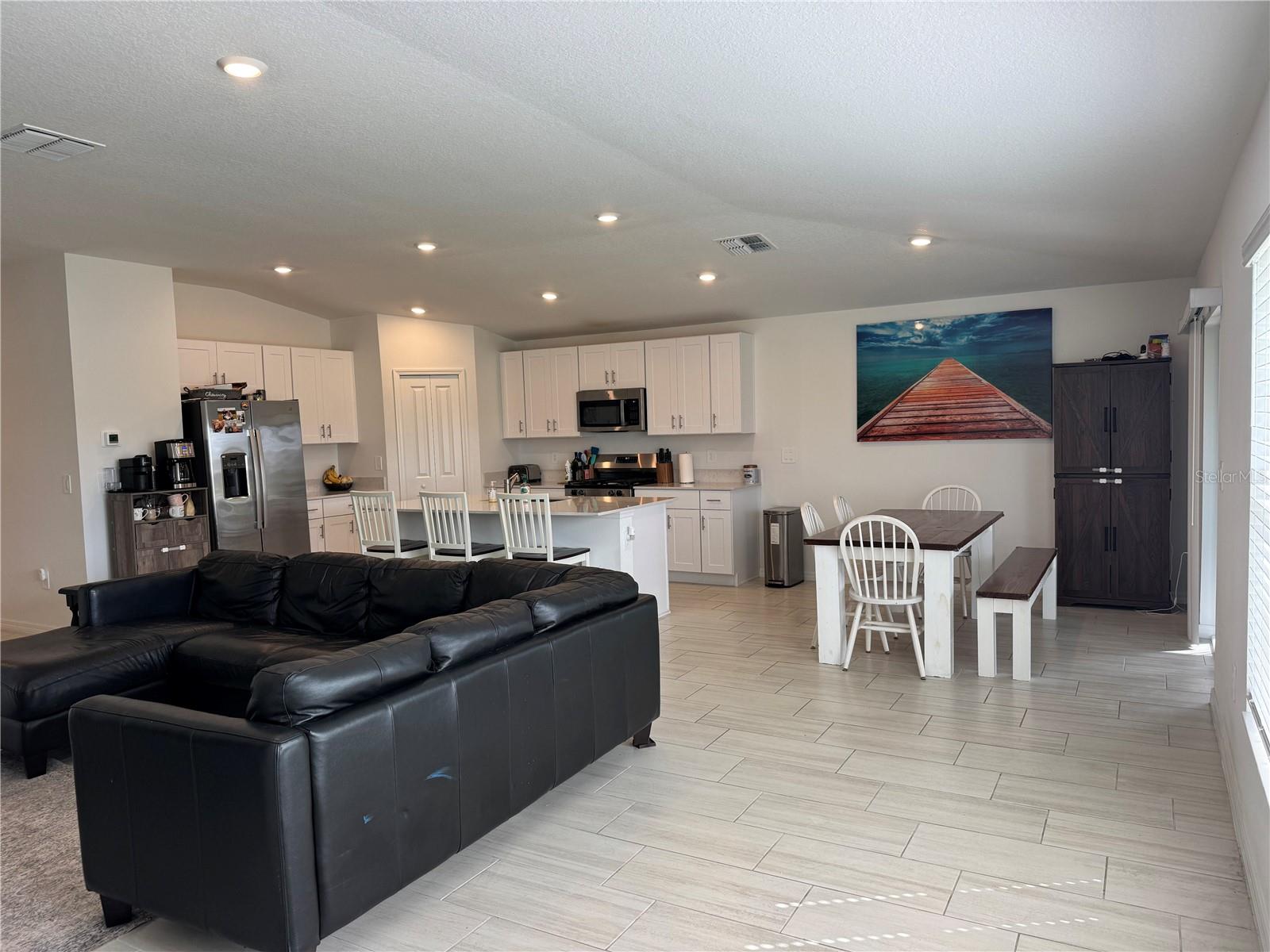 PROSPERITY LAKES - Residential