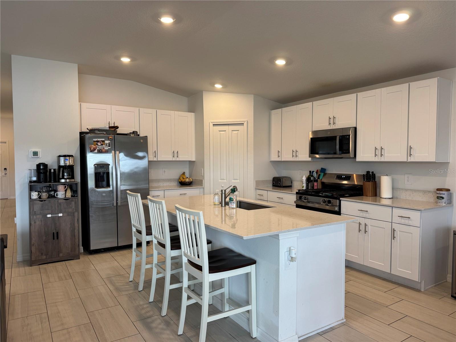 PROSPERITY LAKES - Residential