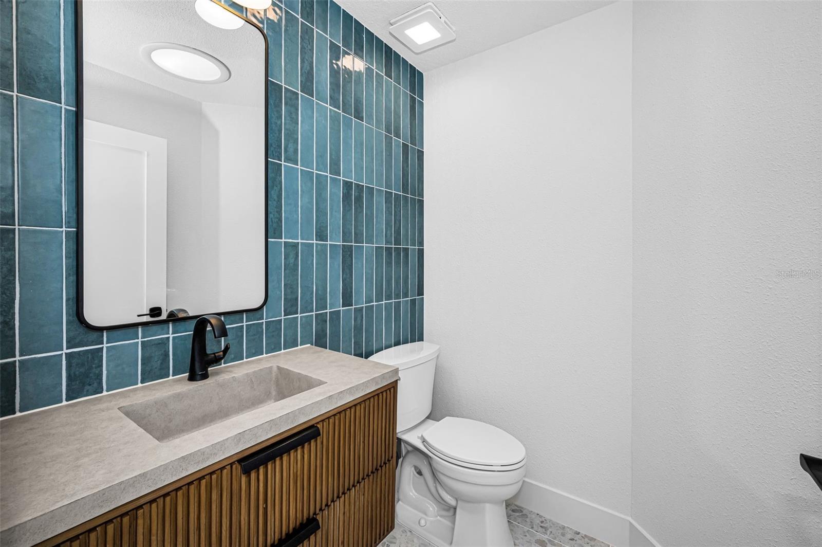 BOCA CIEGA ISLE - Residential