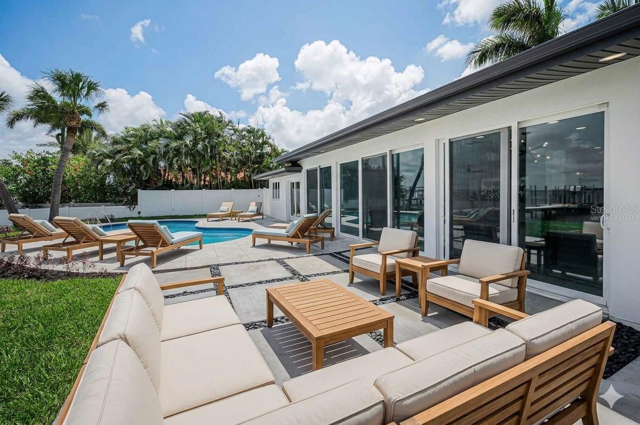 BOCA CIEGA ISLE - Residential