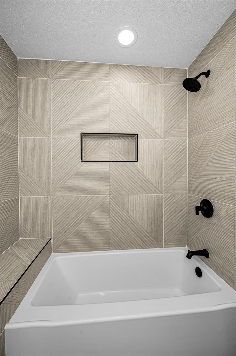 BOCA CIEGA ISLE - Residential