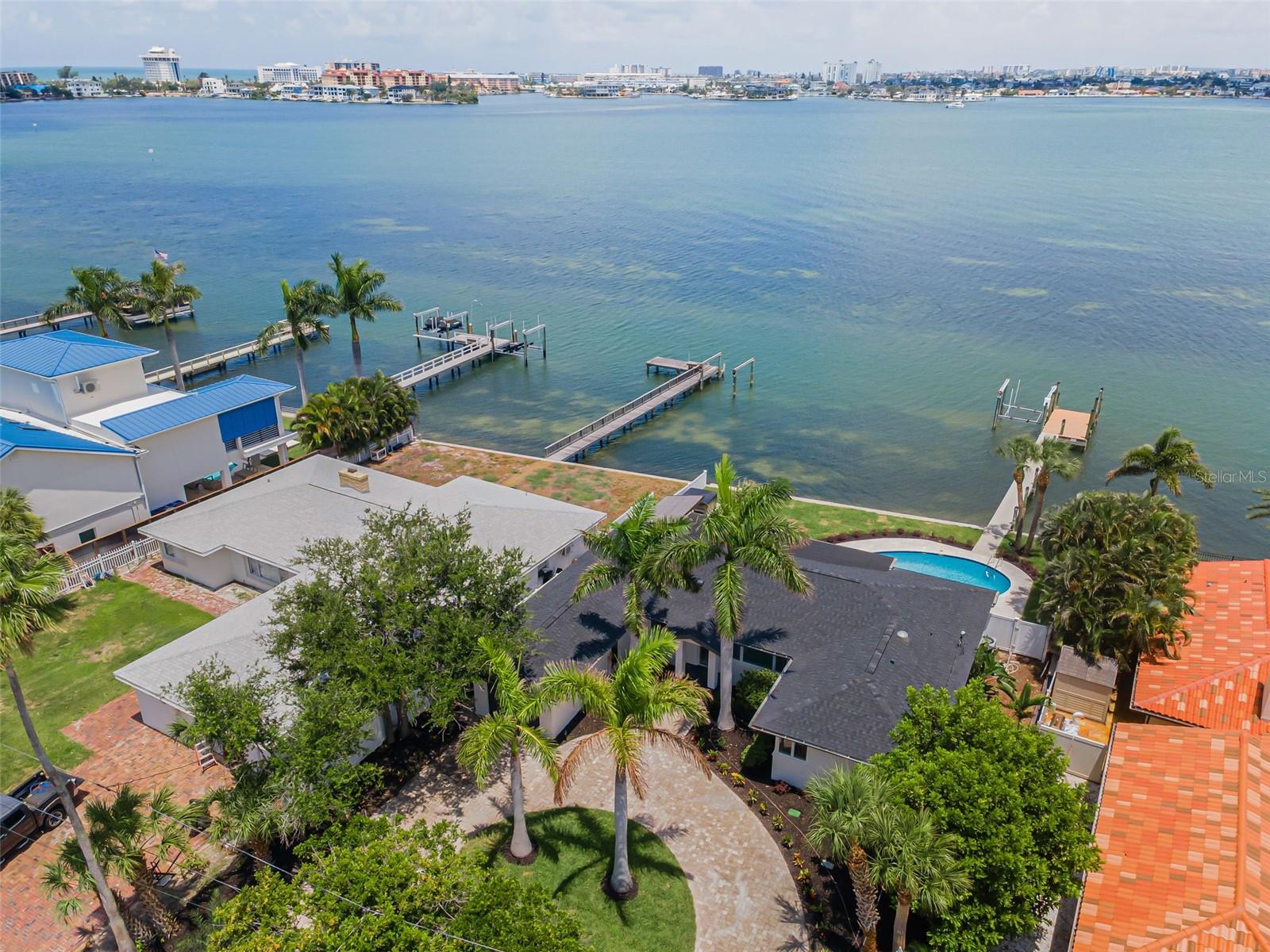 BOCA CIEGA ISLE - Residential