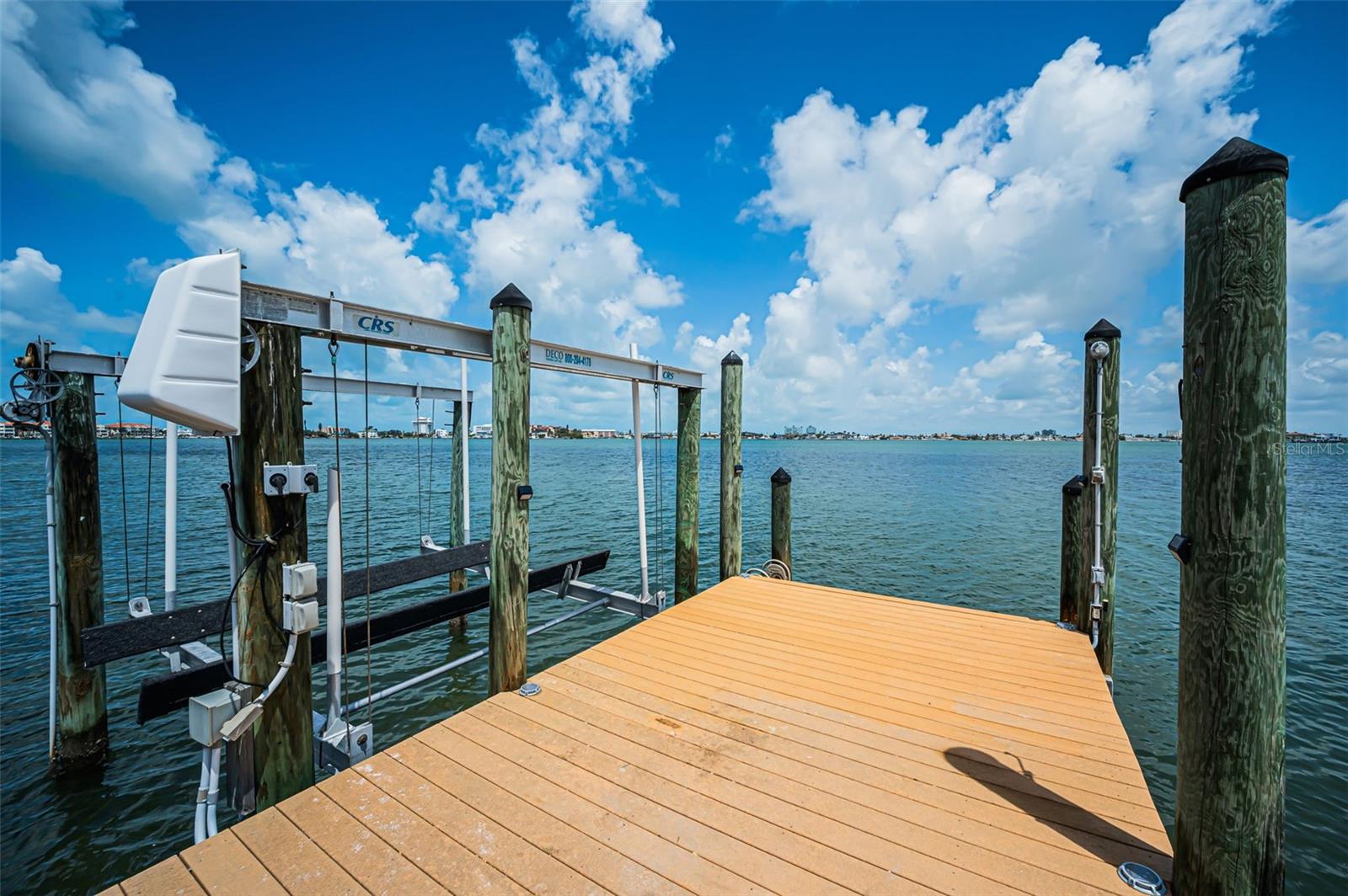 BOCA CIEGA ISLE - Residential