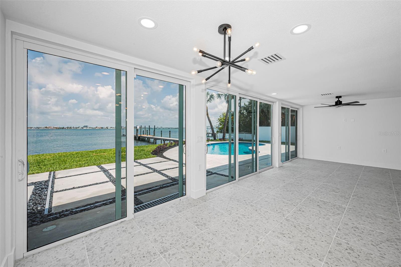 BOCA CIEGA ISLE - Residential