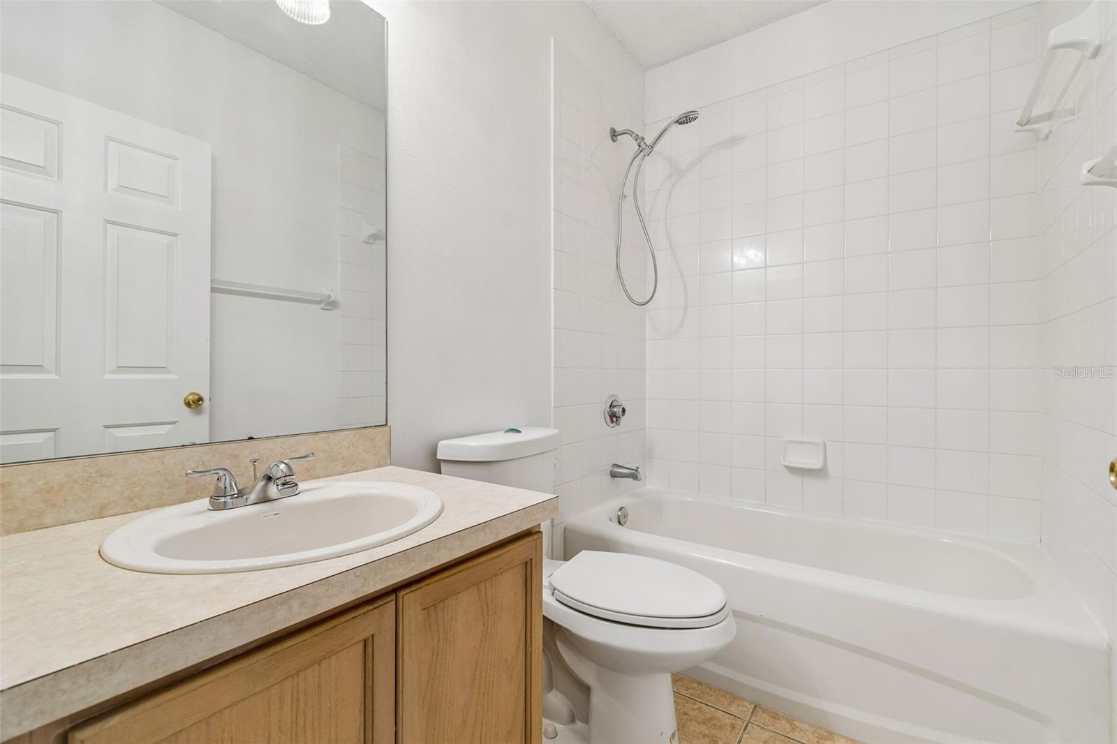 OSPREY RUN TWNHMS PH 2 - Residential Lease