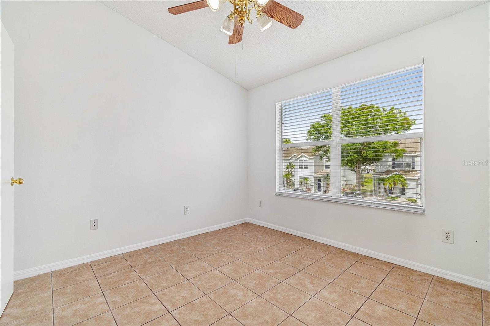 OSPREY RUN TWNHMS PH 2 - Residential Lease