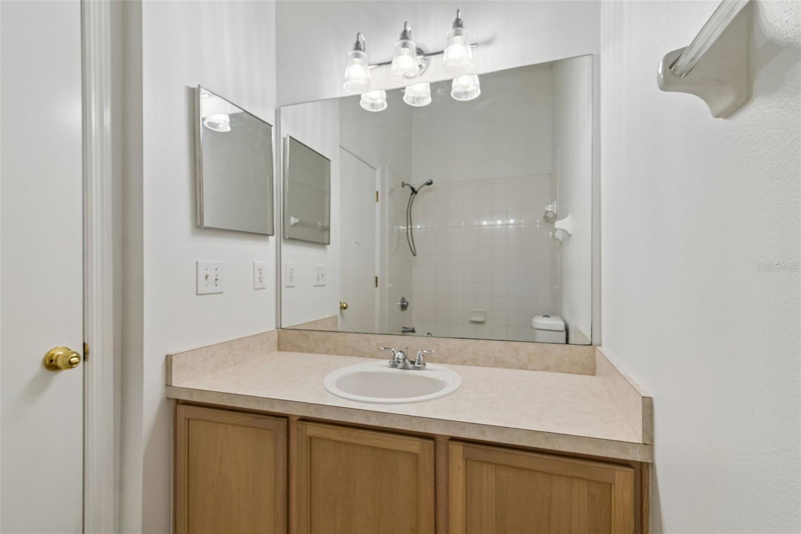 OSPREY RUN TWNHMS PH 2 - Residential Lease
