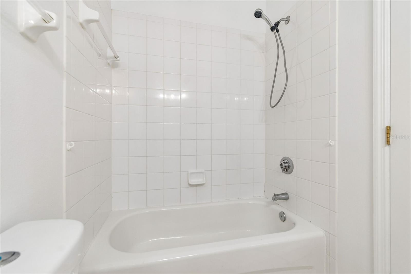 OSPREY RUN TWNHMS PH 2 - Residential Lease