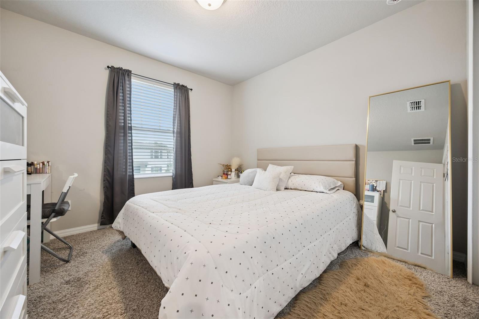 SILVER SPRINGS - Residential