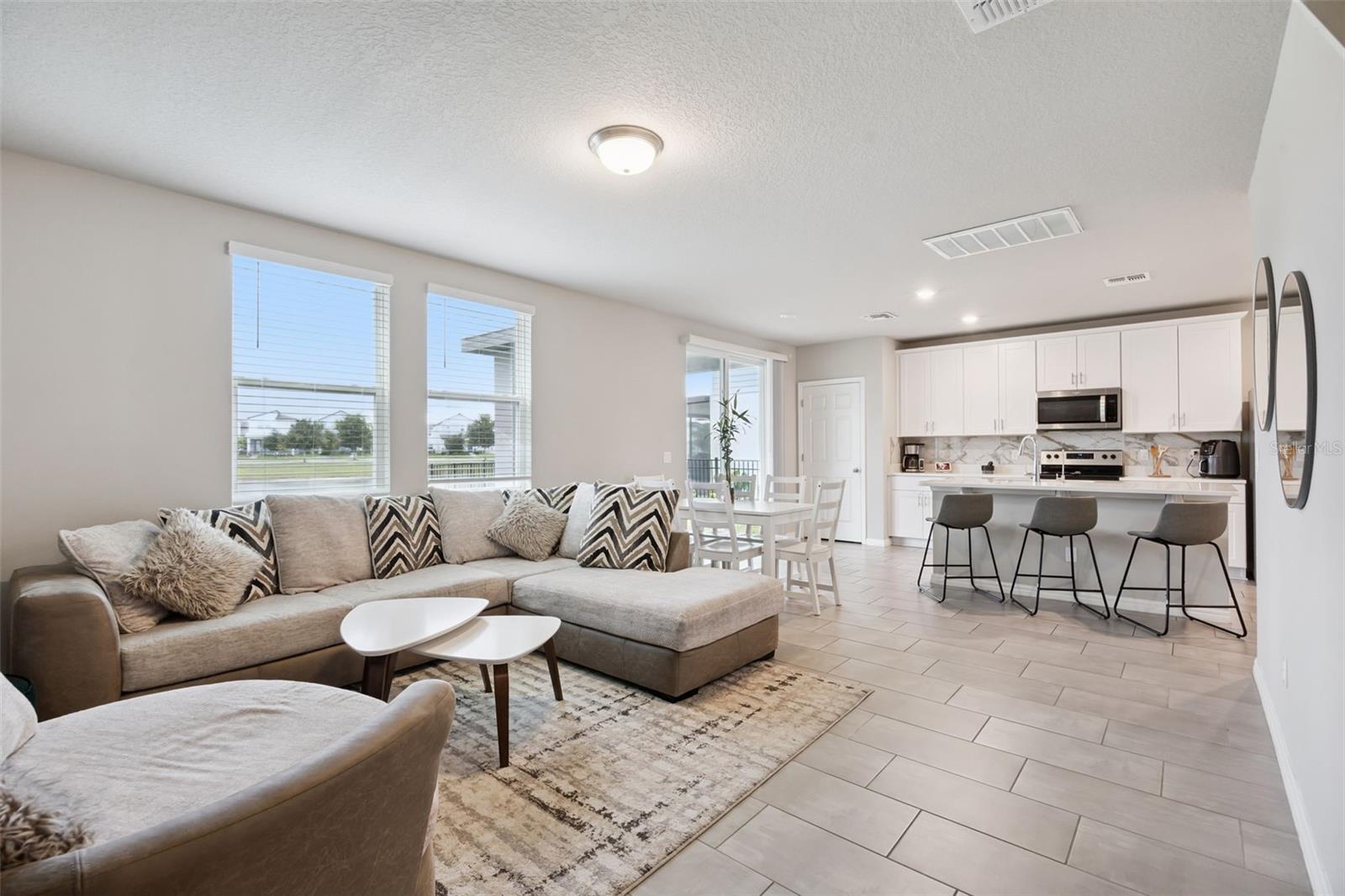 SILVER SPRINGS - Residential