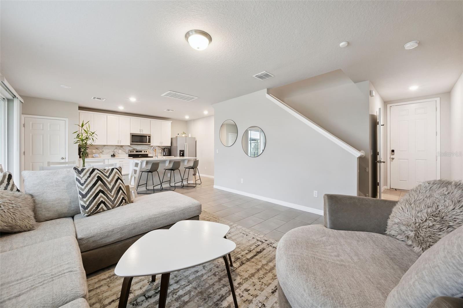 SILVER SPRINGS - Residential