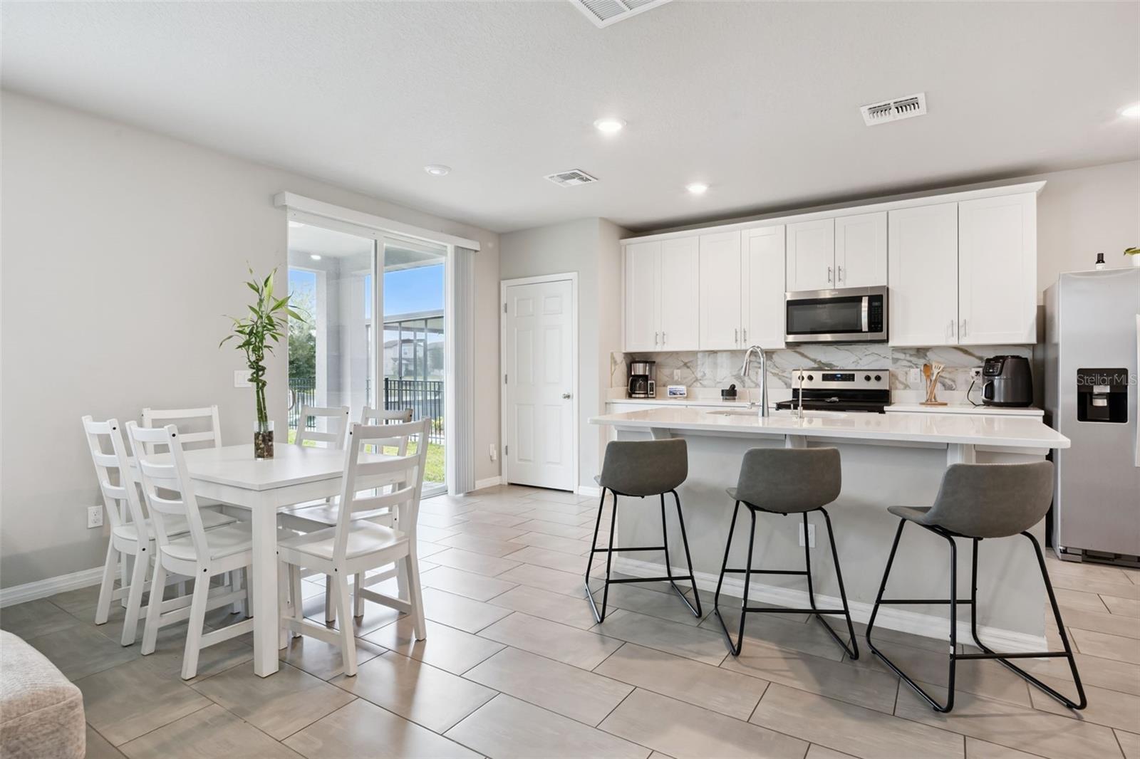 SILVER SPRINGS - Residential