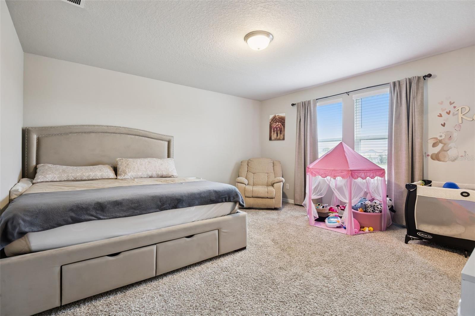 SILVER SPRINGS - Residential